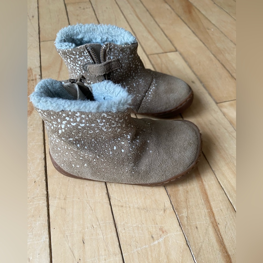 Camper toddler boots